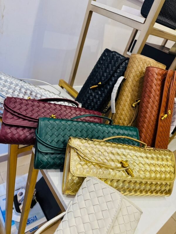 TEGA PURSE(LAGOS STORE)