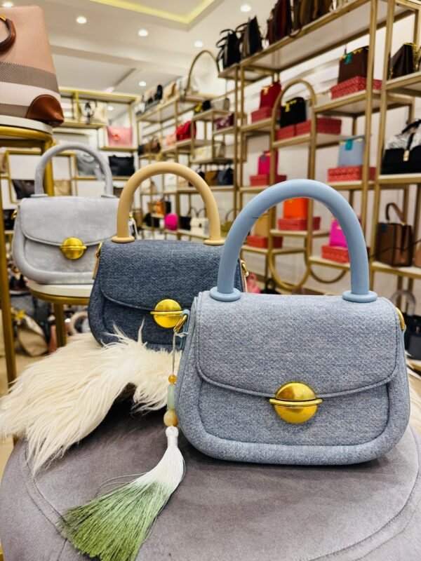 BAG BECKLEY(LAGOS STORE)