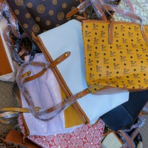 ASSORTED TOTE BAGS (IB STORE)